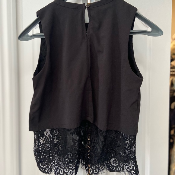 Elegant black lace top - Picture 4 of 9